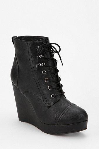 Kimchi Blue Lace-up Platform Boot - Black - 8